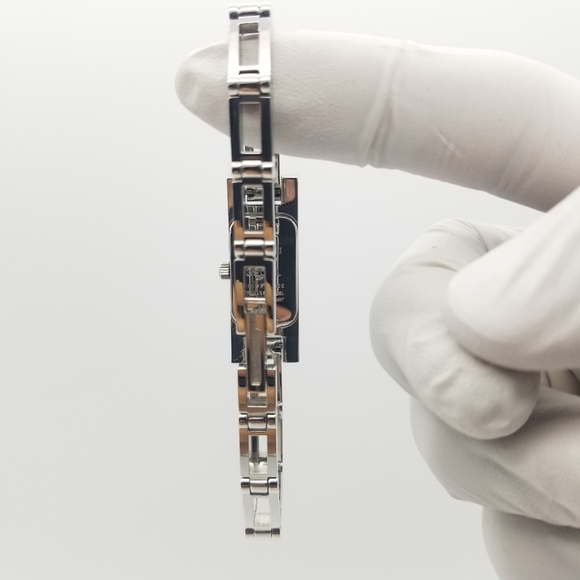 Gucci 3900L Diamond Mother of Pearl Dial watch - Picture 7 of 9